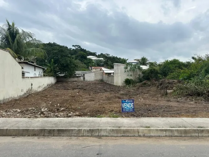 Excelente terreno plano de 626m² na Barreira