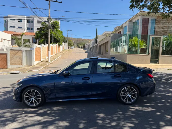 BMW 320I A Modern/sport TB 2.0/a.flex 16V 4P 2022