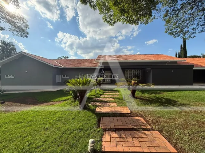 Casa para Locação 4 Suítes - 586 m², 4 Vagas | Condomínio Fechado, Bragança Paulista