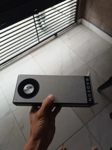 Placa de video Radeon RX 470 4gb gddr5 com defeito