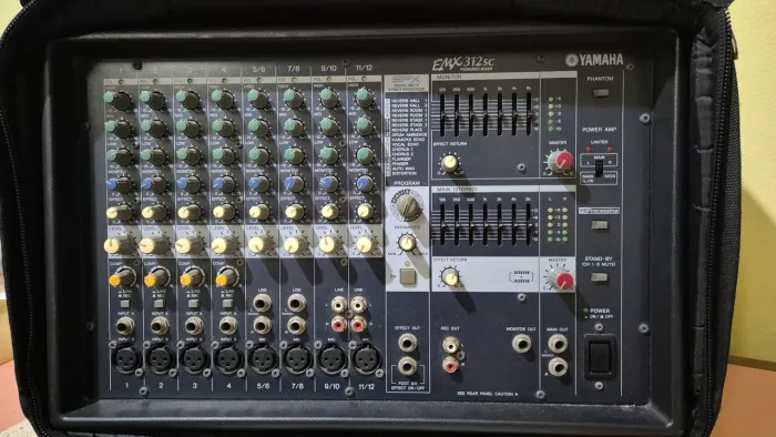 Mesa Amplificada Yamaha