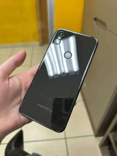 MOTOROLA ONE 64GB PRETO