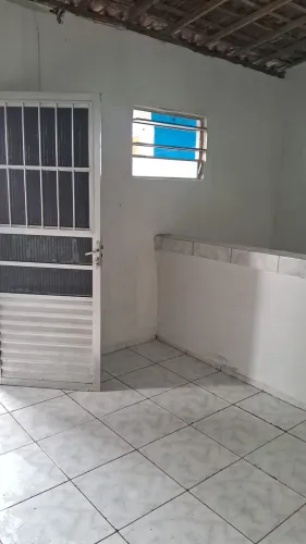 ALUGA-SE CASA JARDIM PIEDADE