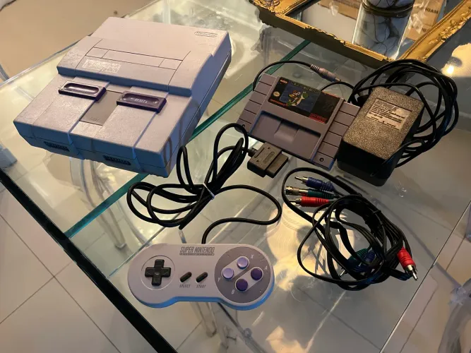 Super Nintendo muito conservado