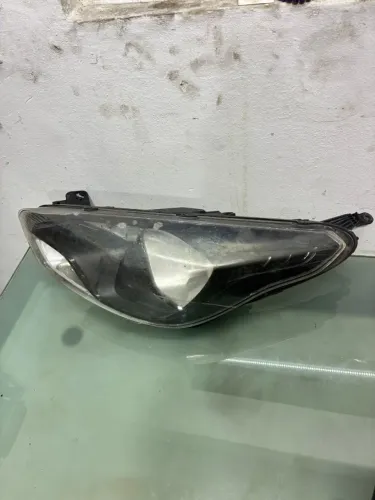 Farol Dianteiro Ford Ka 2015/21 Mascara Negra Original ( DETALHE )