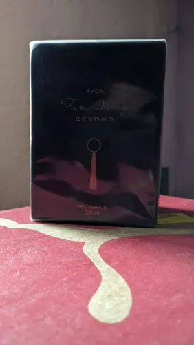 Perfume far away beyond avon novo lacrado