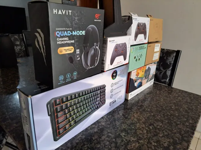 Teclado mecânico sem fio Redragon, Headset sem fio Havit, caixa de som gamer, 5 controles