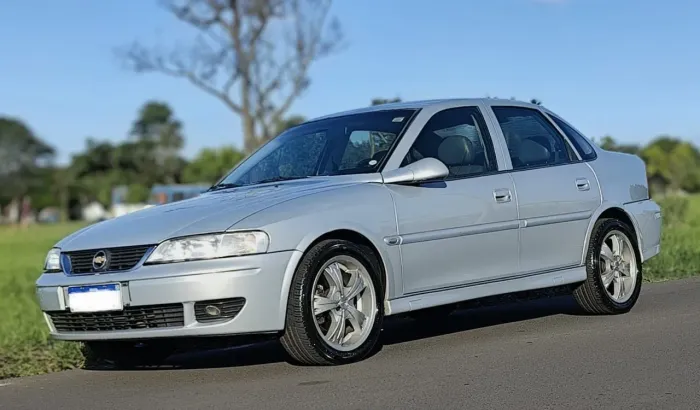 Chevrolet Vectra CD 2.2 16V / 2.0 16V Mec./aut. 2004