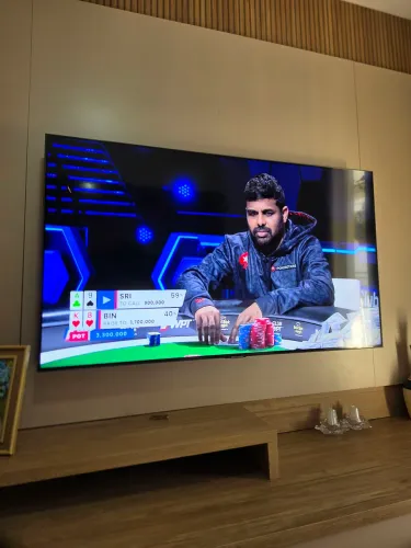 Smart Tv 4k Qled Samsung 55" Alexa integrada, controle remoto por voz