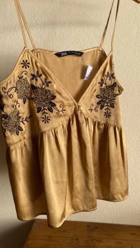Blusa acetinada Zara tamanho M