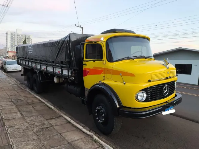 Mercedes 1313 ano 80 carroceria graneleiro completo top só trabalhar