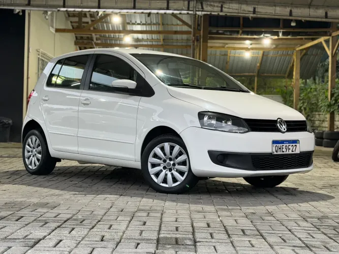Volkswagen Fox 1.0 MI Total Flex 8V 5P 2014