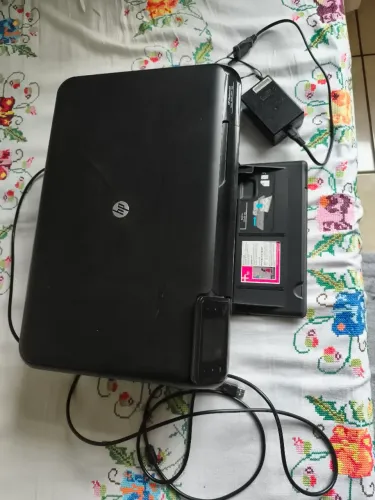 Vendo impressora HP Photosmart D110 wireless usada, em perfeito estado e funcionando.