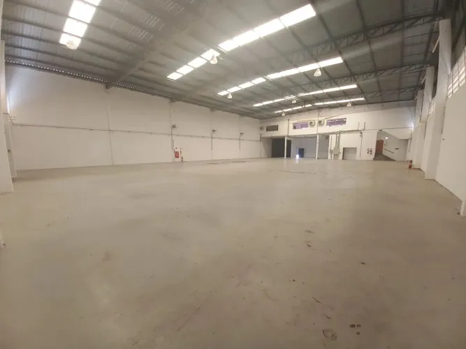 Galpão a venda com 1317 m² no Iporanga - Sorocaba - SP