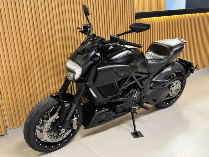 Ducati Diavel 1198 Dark 2016