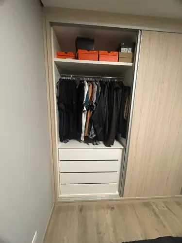 Guarda roupa planejado usado