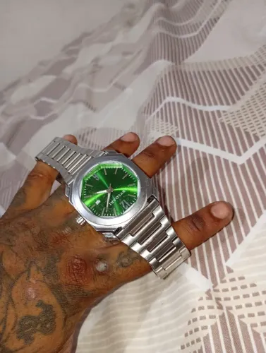 Relógio novo BVLGARI