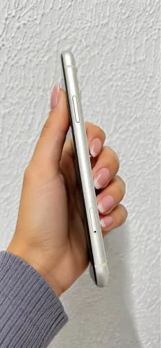 IPHONE 11 64g Branco perfeito 