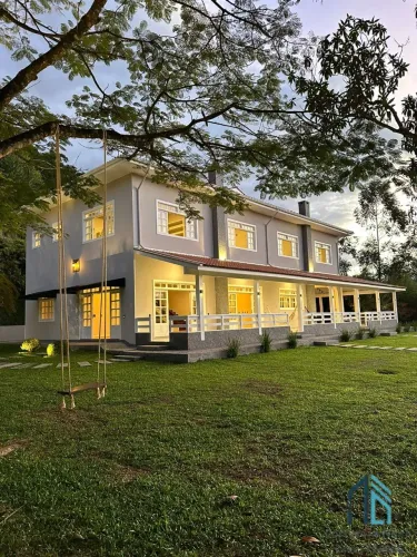 Exclusiva Casa de Campo de Alto Padrão, de Campo de Alto, Nova Trento - SC