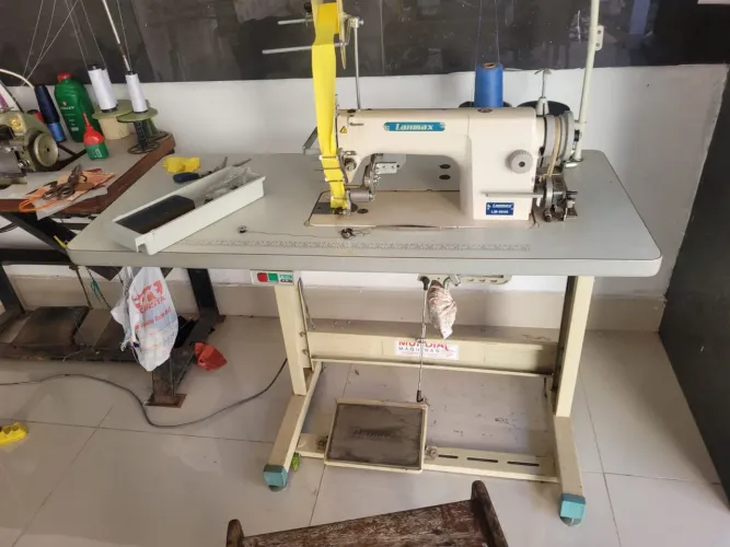Máquina de costura de fazer tapete frufru
