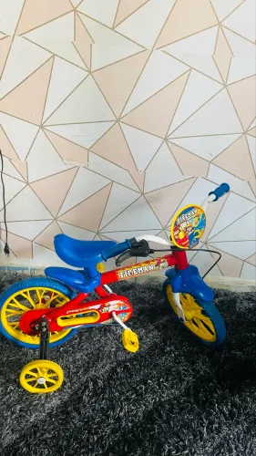 Bicicleta infantil FAÇO ENTREGA