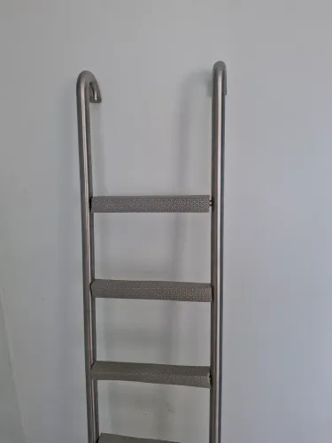 Escada para cama alta