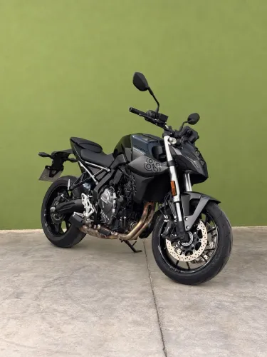 Suzuki GSX-8S 800 cc 