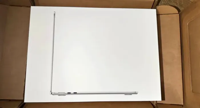 MacBook Air 15 inch | 256SSD|16GB|M3