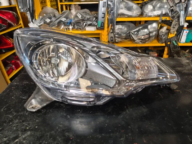 Farol direito Citroen C3 2013 2014 2015 2016 2017 2018 2019 2020