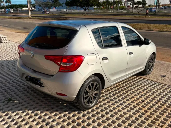 Renault Sandero Life Flex 1.0 12V 5P Mec. 2020