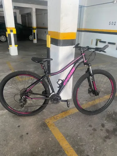 Bicicleta Oggi Float Sport, aro 29 , quadro em alumínio , freio a disco , 21 velocidades,