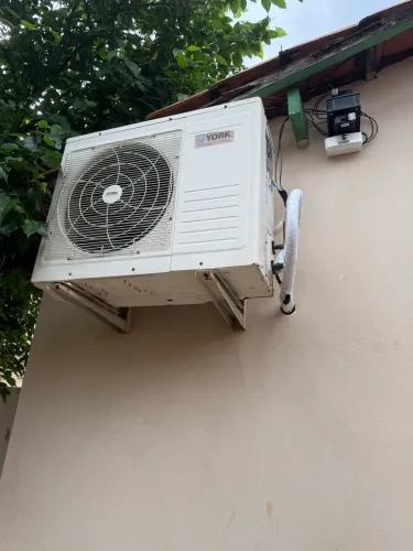 Vendo ar condicionado york 18mil bitus