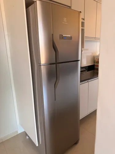 Geladeira Electrolux Frost Free 371L Inox - DFX41 (110V)