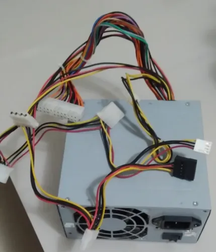 Fonte De Alimentação Atx 450w (máximo) Cooler Silencioso Prata