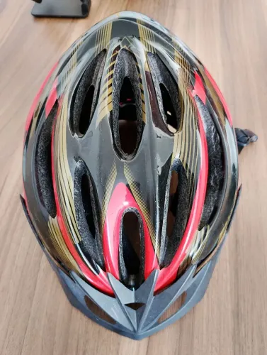 V/capacete ? de ciclistas por 50 reais para vir retirar ok ele é g