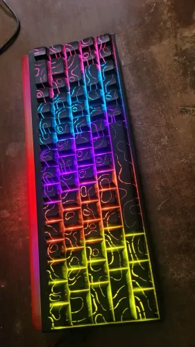 Teclado Ajazz 65% usado