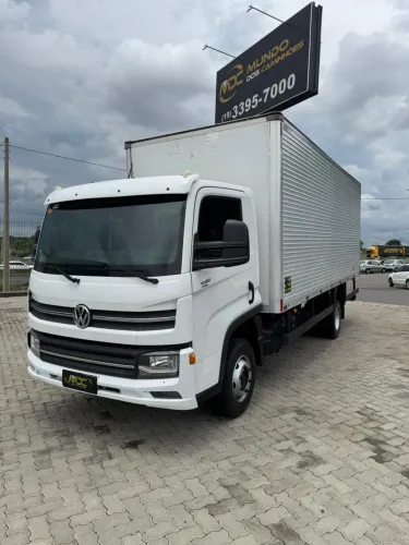 VW 11180 Delivery Baú 2021