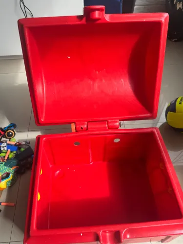 Baú organizador de brinquedos marca Xalingo