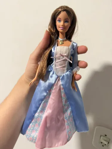 Vestido Barbie princesa e a plebeia erika