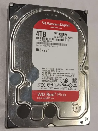 HD SEMINOVO WD Red Plus 4TB 256MB NASware 3.0 CMR WD40EFPX - Testado e 100% Saúde
