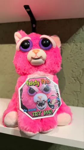 Feisty Pets Gata Rosa original 