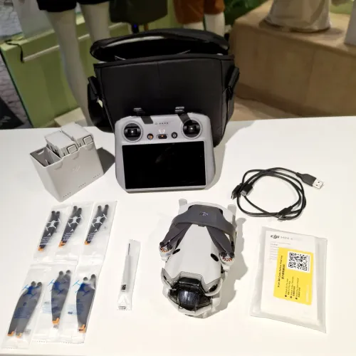 DJI Mini 4 Pro Fly More Combo RC 2 ? Nunca Usado