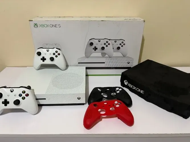 Xbox One S 1Tb 2 controles 