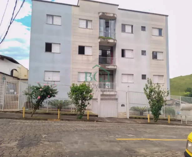 Excelente apartamento de 70m² á venda no bairro Jardim Centenário em Poços de Caldas MG.