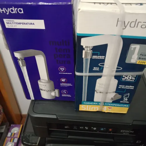 Torneira hidra elétrica Slin 4T Preta e branco parede e bancada novas