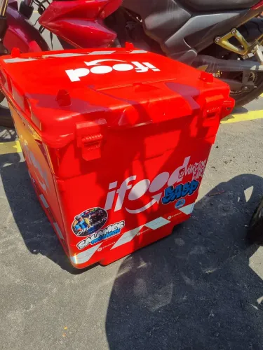 Baú universal 110 litros cabe em qualquer moto