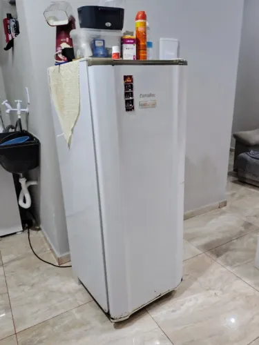 Geladeira Esmaltec 1 porta