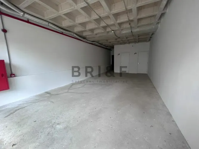 Loja para venda e locação no bairro do Campo Belo - 70m² no contra piso - 1 vaga