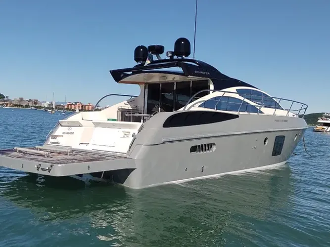 Phantom 500 HT- 2012 x2 Volvo IPS 600 ñ Azimut Solara Sessa Intermarine 