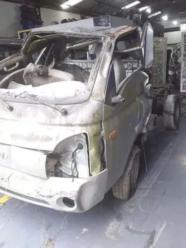 Sucata para retirada de peças - hyundai hr 8v